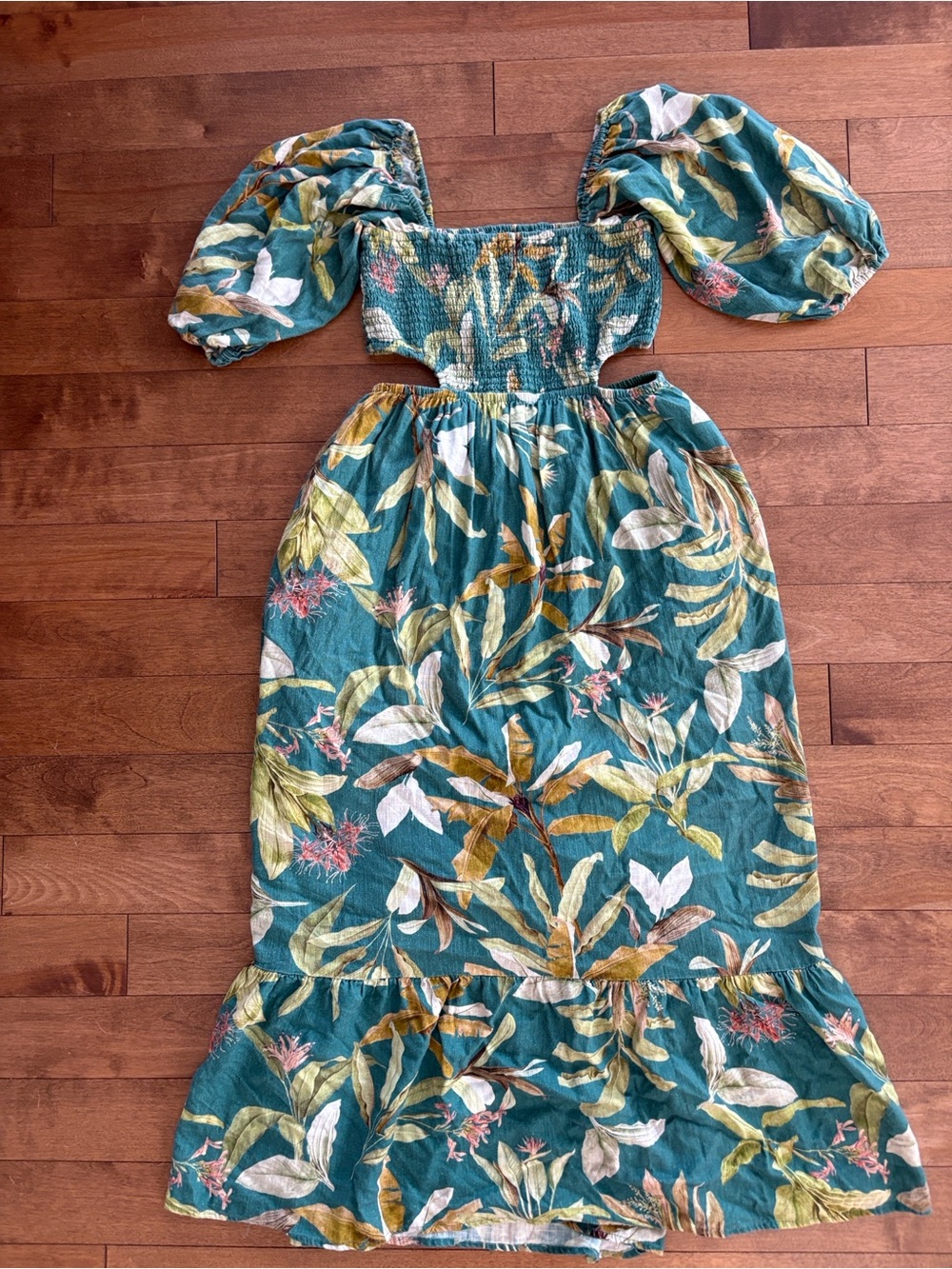 o.p.t linen blend Green Floral Backless Dress